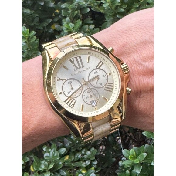 Michael Kors Bradshaw MK5722 Watch Gold & Horn - Picture 6 of 7